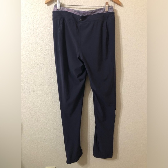 Lululemon Runderful Pant in Grape & Space Dye - Size 6 - Picture 9 of 11